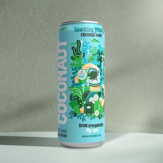 Agua de coco con gas