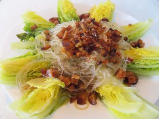 Steamed Chinese Cabbage With Chinese Glass Noodle And Garlic