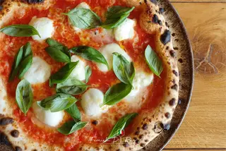 Pizza Margarita DOP 
