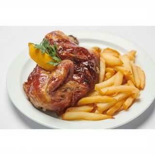 Medio pollo con patatas