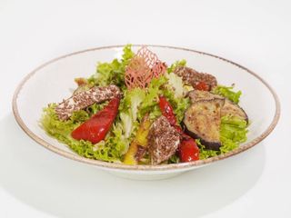 Мікс-салат з запеченими овочами та сиром Бринзою (230г)