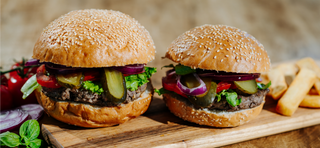 Burger Sezonowy z Kiszonym ogórkiem 400 g