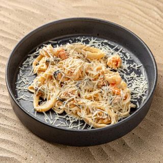 Udon with seafods