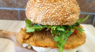 Crispy chicken burger