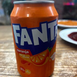 Fanta Naranja lata 330ml.