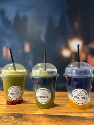 Malinowa matcha niebieska