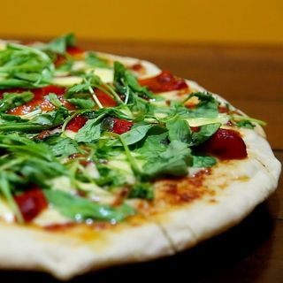 PIZZA RÚCULA (26 Cm.)