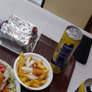 Menú Dürüm + Patatas + Bebida