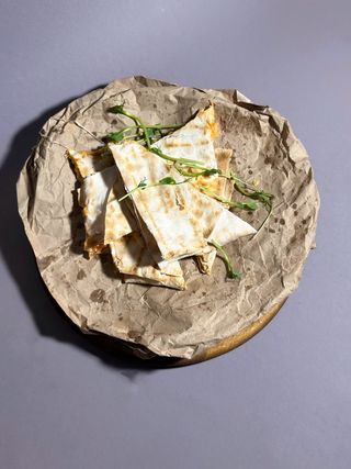 Сулугуні в лаваші (200 гр)