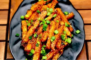 HONEY CHILLY POTATOES