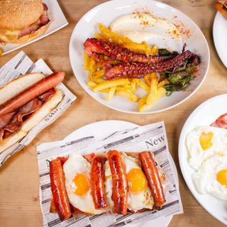 Torrada de jamón serrano y queso de cabra