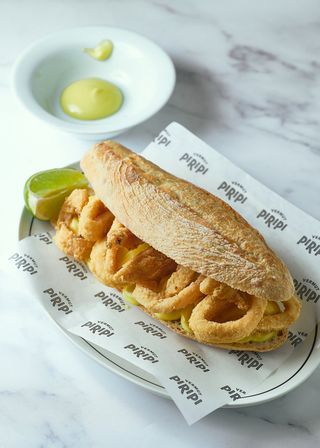 Bocadillo De Calamares De La Plaza Mayor
