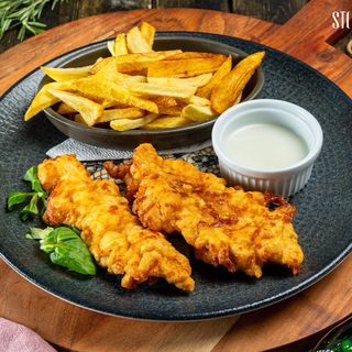 Șnițel de pui quattro formaggi cu cartofi wedges