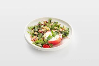 Страчателла в томате и зелень