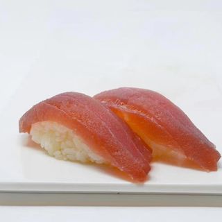 71.Nigiri tonno