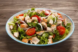 Salata cu pui