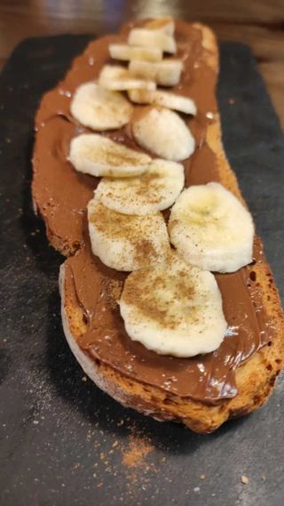 Tostada De De Nocilla Y Plátano