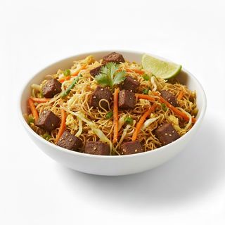 Kottu Indiappam roti spezzato con uova e manzo