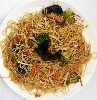 Massa de Arroz e Legumes