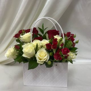 ყვავილები ჩანთით