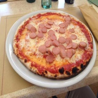 Pizza viennese