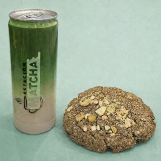 Combo Matcha Latte 355 ml + Galleta Maxi de Matcha