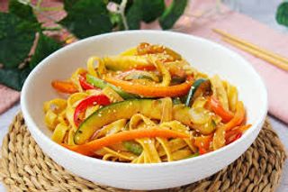 Wok de tallarines verduras