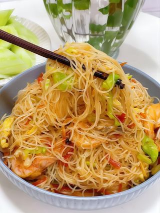 Fideo De Arroz Al Estilo Chino