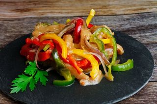 Wok de pollo y verduras 500 gramos 