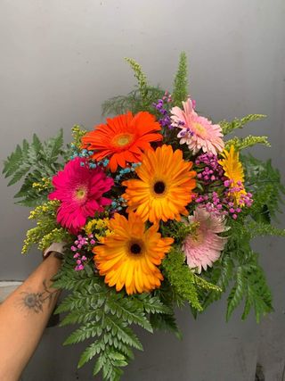 Ramo de Gerberas Variadas