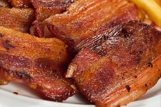 Dimljena slanina na žaru