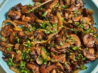 ახალი სოკოს ჩაშუშული