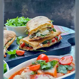 Panuozzo cotto e mozzarella