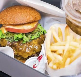 Bocadillo de hamburguesa y queso 