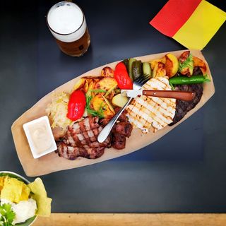 Platou de carnuri la jar