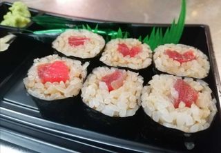 Rollo de atún (6 piezas )