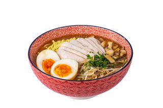 Ramen pollo e funghi