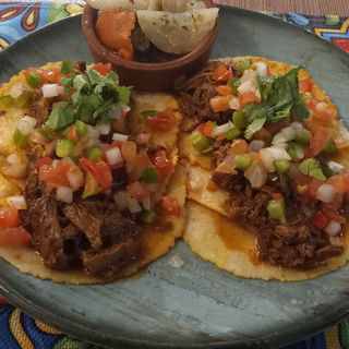 Taquitos Mexicano De Ternera