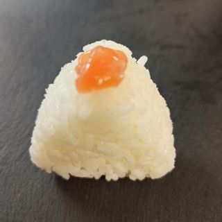 O2  Onigiri Sake -1 pezzo