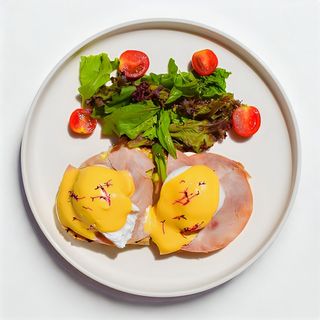 Тартин бенедикт с ветчиной