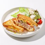 sandwich cu pastramă de curcan