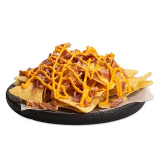 Nachos con salsa cheddar y bacon