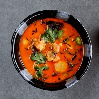 Суп Том Ям з куркою (360г)