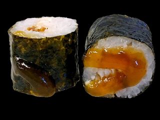 Макі з вугрем (130g)