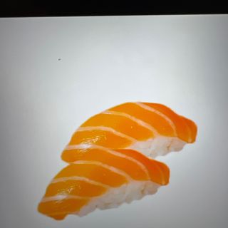 nigiri Salmon 4pcs