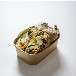 Burrito De Pollo/Burrito filled with rice, tandoori chicken