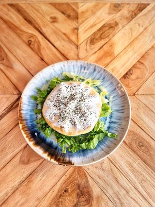 Manakish de Labneh (Vegetariano)