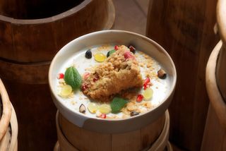 Фісташковий наполеон із малиновою вариницею (120 г)