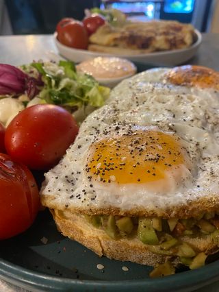 Mic dejun cu avocado 350 gr