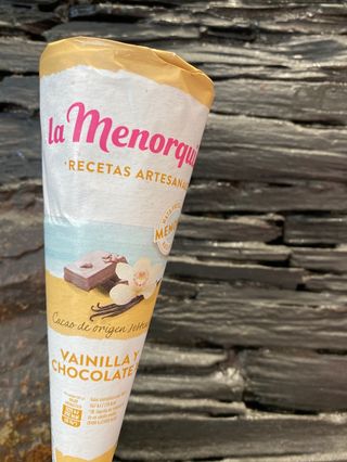 Cono Vainillay Y Choclate XL